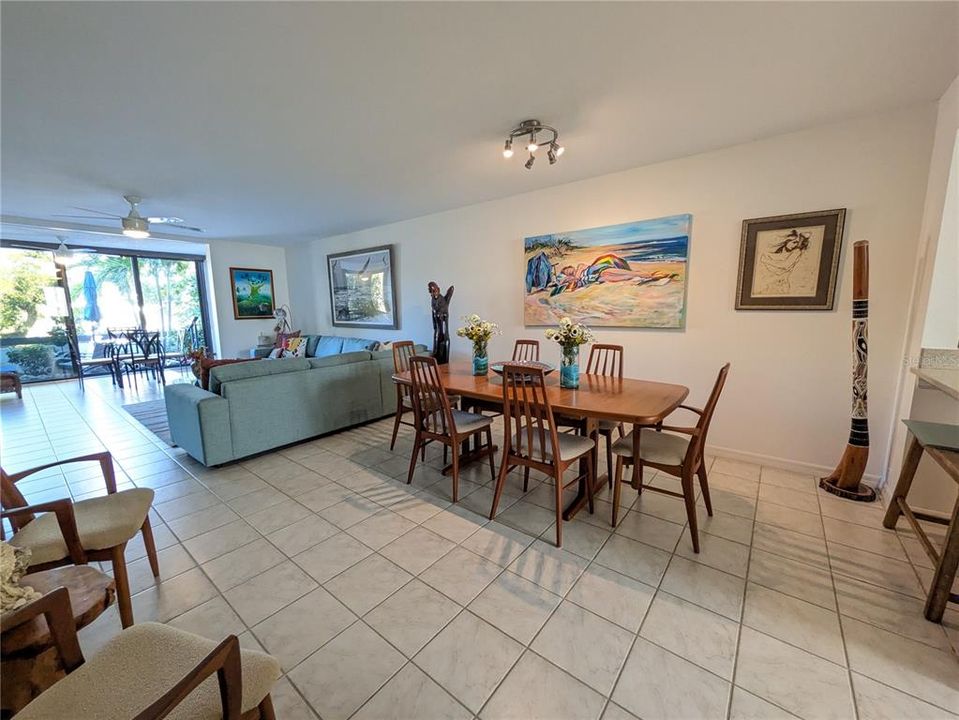 На продажу: $859,000 (2 спален, 2 ванн, 1641 Квадратных фут)