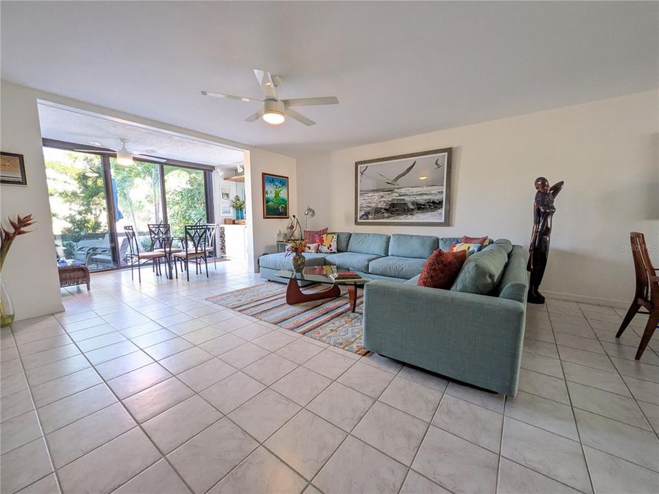 На продажу: $859,000 (2 спален, 2 ванн, 1641 Квадратных фут)