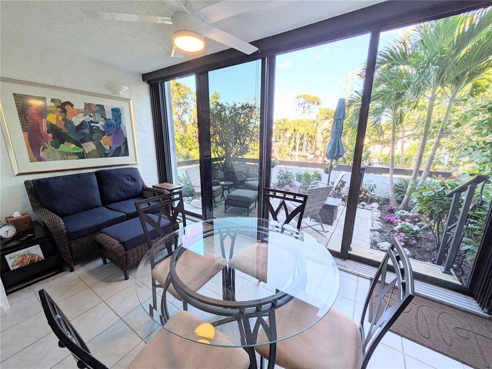 На продажу: $859,000 (2 спален, 2 ванн, 1641 Квадратных фут)