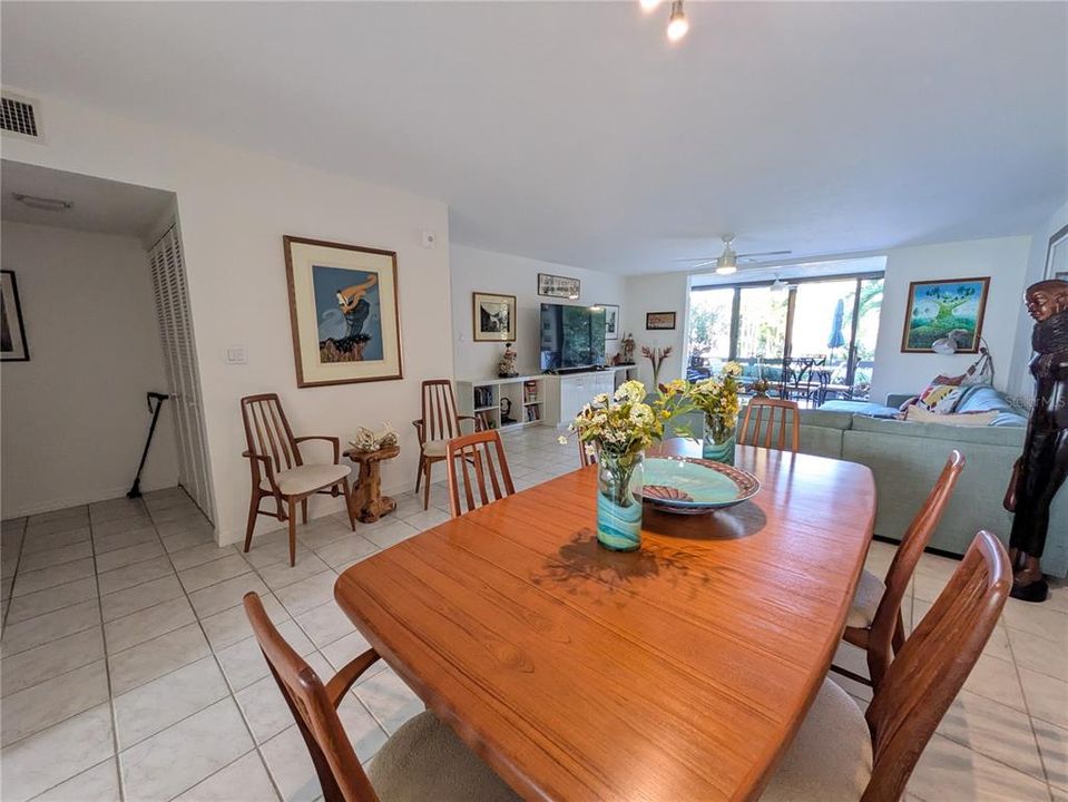 На продажу: $859,000 (2 спален, 2 ванн, 1641 Квадратных фут)