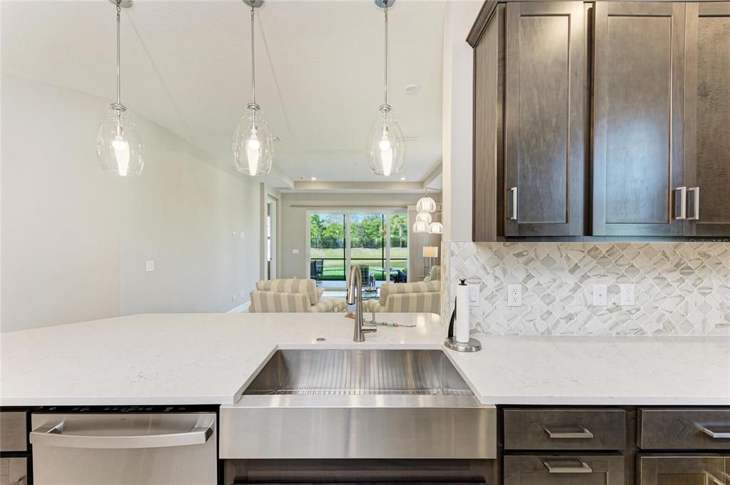 For Sale: $531,900 (2 beds, 2 baths, 1533 Square Feet)