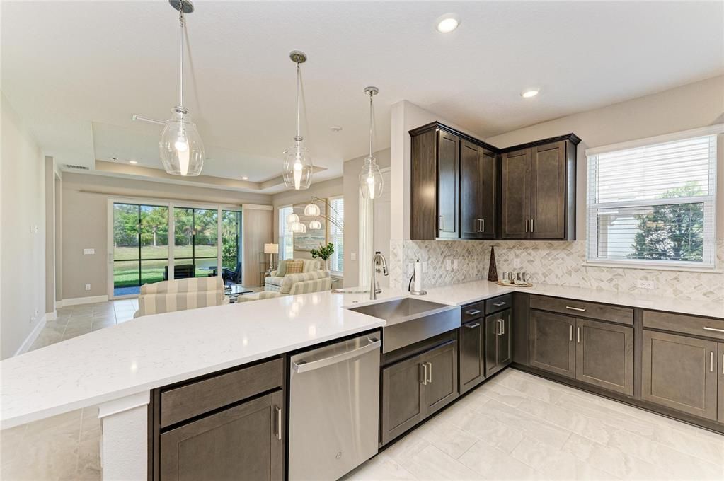 For Sale: $531,900 (2 beds, 2 baths, 1533 Square Feet)