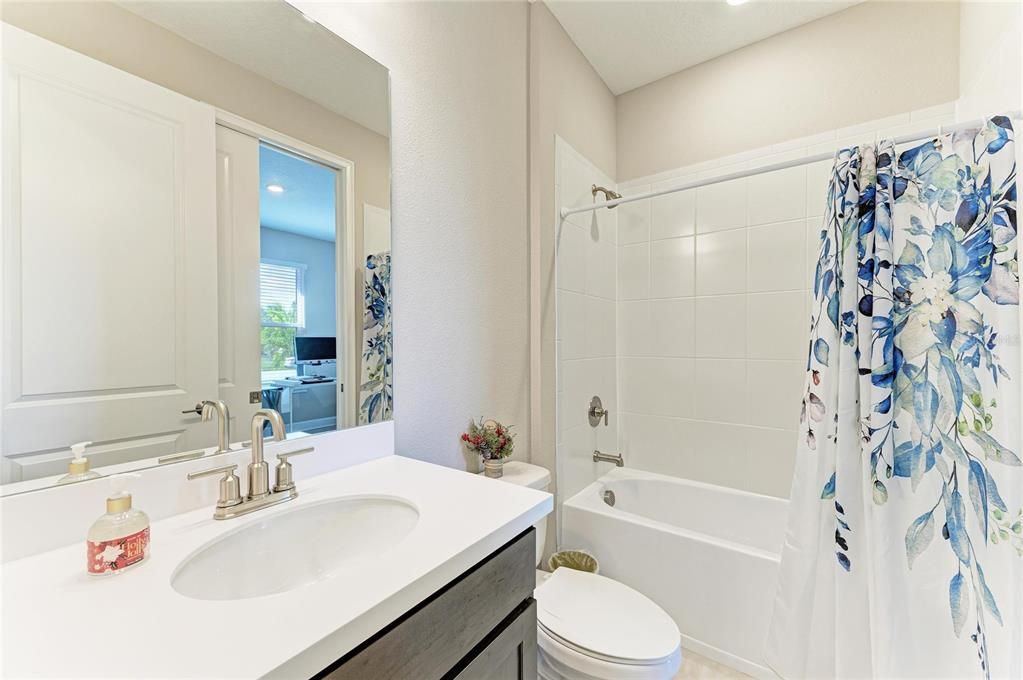 For Sale: $531,900 (2 beds, 2 baths, 1533 Square Feet)