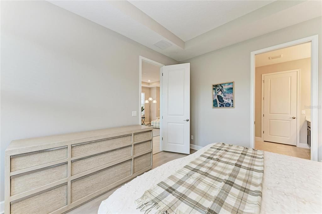 For Sale: $531,900 (2 beds, 2 baths, 1533 Square Feet)