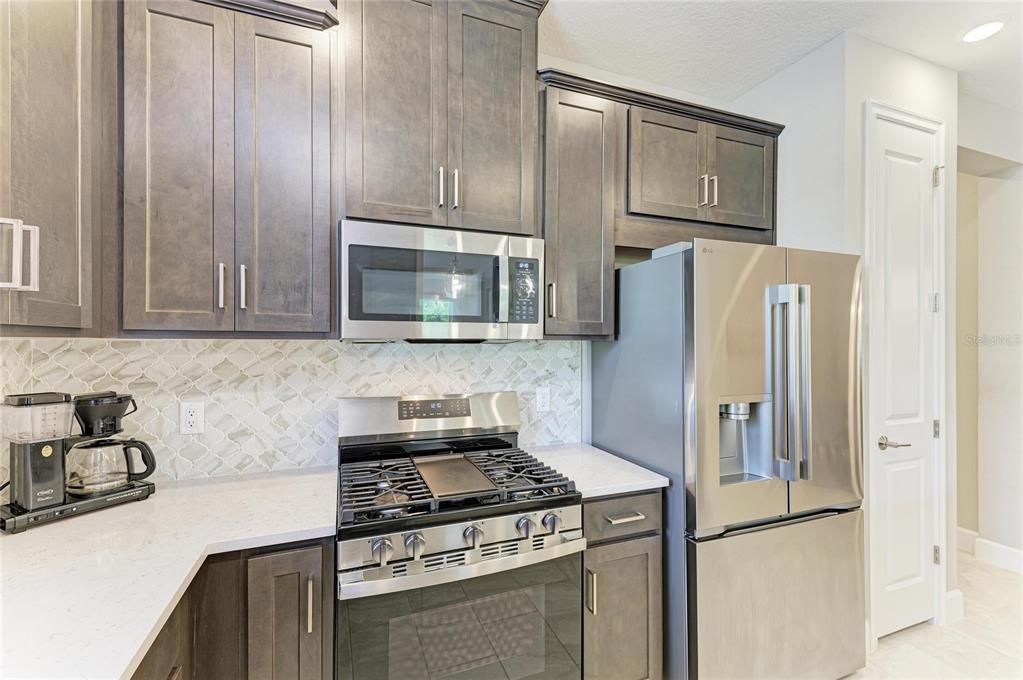 For Sale: $531,900 (2 beds, 2 baths, 1533 Square Feet)