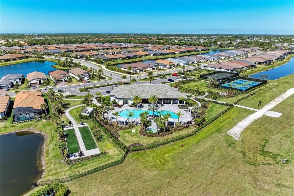 For Sale: $531,900 (2 beds, 2 baths, 1533 Square Feet)