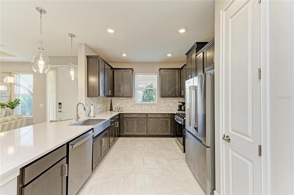 For Sale: $531,900 (2 beds, 2 baths, 1533 Square Feet)