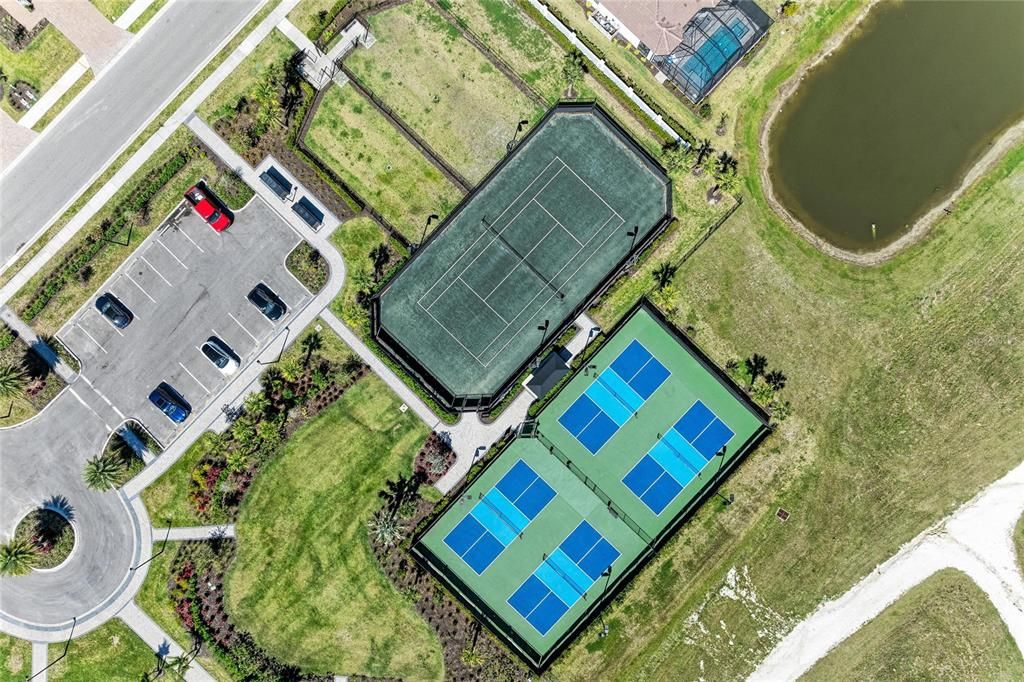 For Sale: $531,900 (2 beds, 2 baths, 1533 Square Feet)