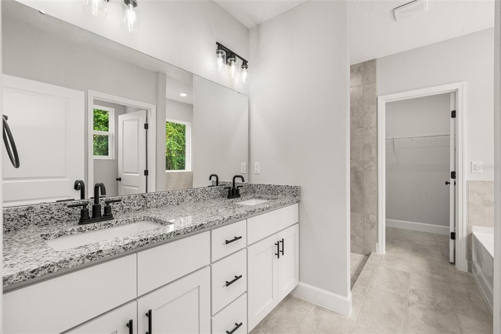 For Sale: $254,900 (2 beds, 2 baths, 1269 Square Feet)