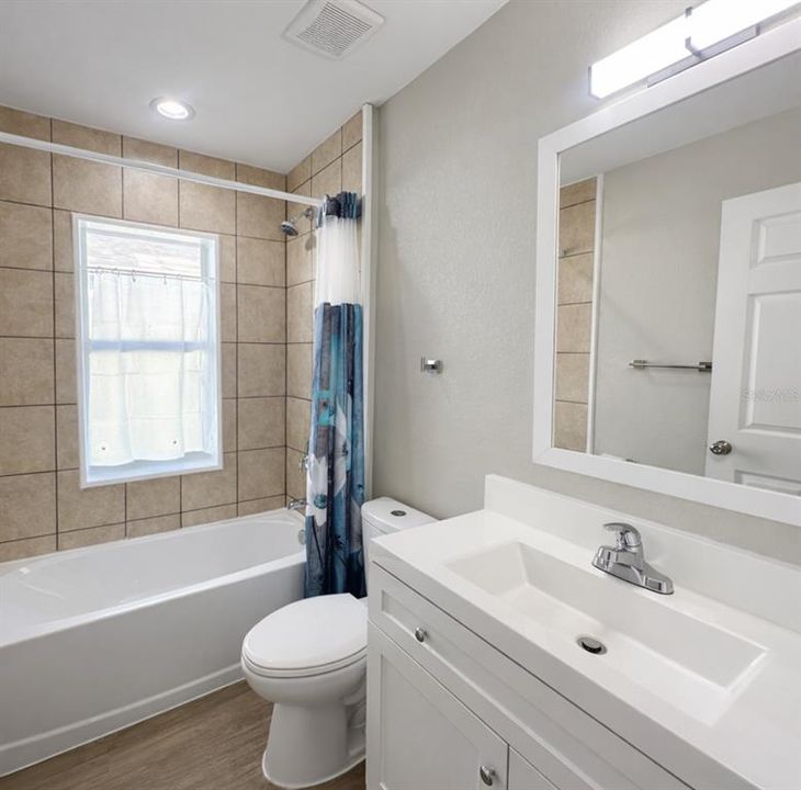 For Rent: $1,700 (3 beds, 2 baths, 1387 Square Feet)