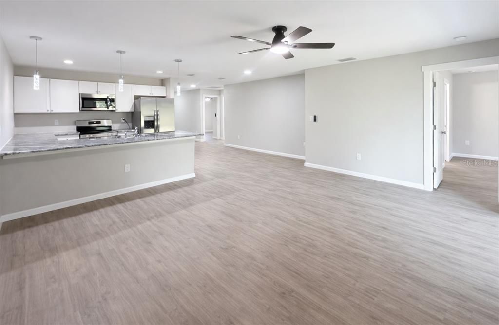 For Rent: $1,700 (3 beds, 2 baths, 1387 Square Feet)