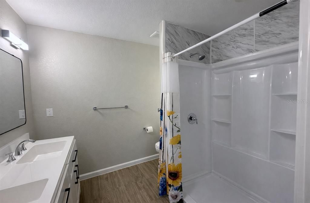 For Rent: $1,700 (3 beds, 2 baths, 1387 Square Feet)