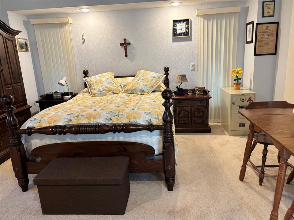 For Sale: $360,000 (3 beds, 2 baths, 2189 Square Feet)