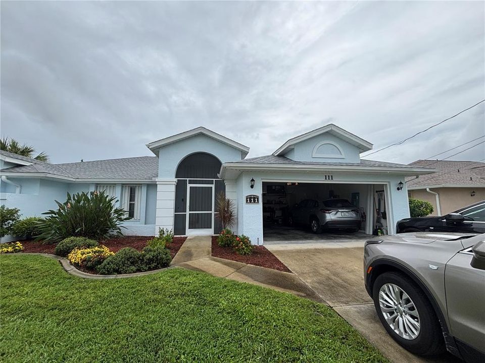 For Sale: $360,000 (3 beds, 2 baths, 2189 Square Feet)