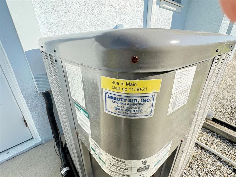 For Sale: $360,000 (3 beds, 2 baths, 2189 Square Feet)