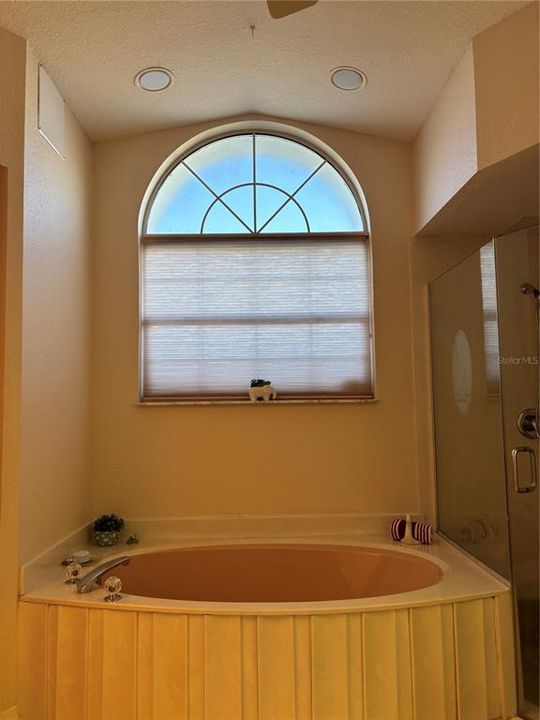 For Sale: $360,000 (3 beds, 2 baths, 2189 Square Feet)