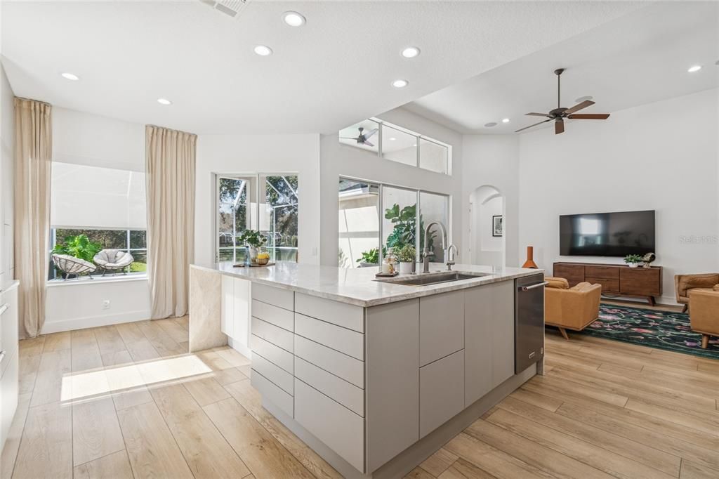 En Venta: $625,000 (3 camas, 2 baños, 2485 Pies cuadrados)