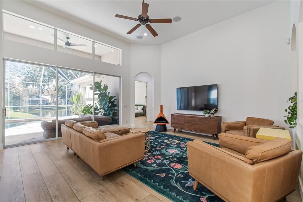 En Venta: $625,000 (3 camas, 2 baños, 2485 Pies cuadrados)