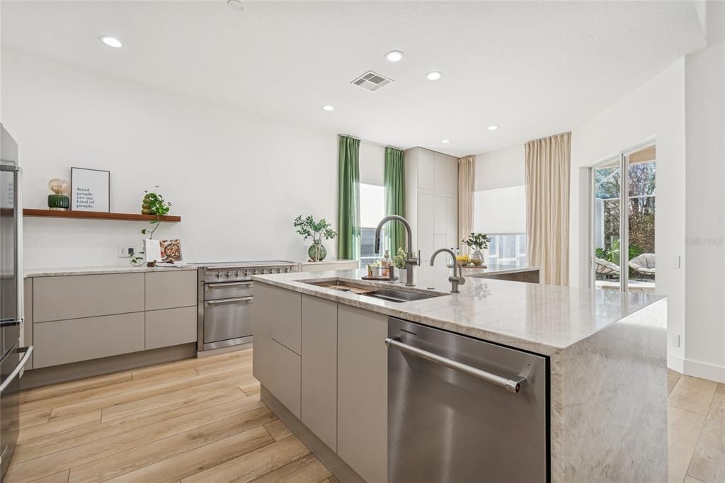 En Venta: $625,000 (3 camas, 2 baños, 2485 Pies cuadrados)