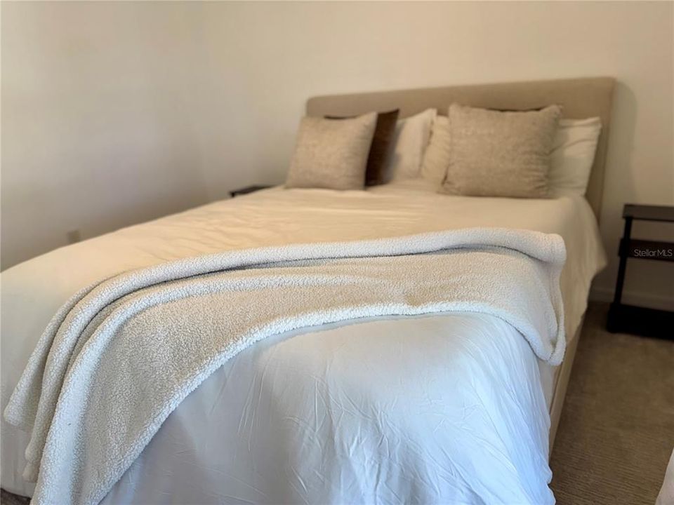 На продажу: $299,900 (3 спален, 2 ванн, 1313 Квадратных фут)