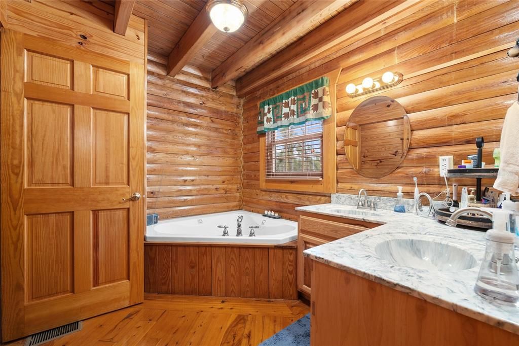 En Venta: $875,000 (3 camas, 2 baños, 1912 Pies cuadrados)