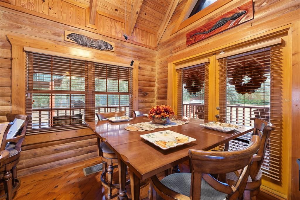 En Venta: $875,000 (3 camas, 2 baños, 1912 Pies cuadrados)