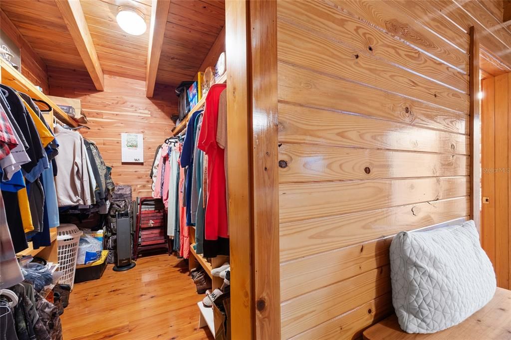 En Venta: $875,000 (3 camas, 2 baños, 1912 Pies cuadrados)