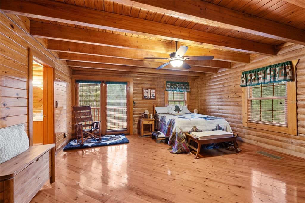 En Venta: $875,000 (3 camas, 2 baños, 1912 Pies cuadrados)