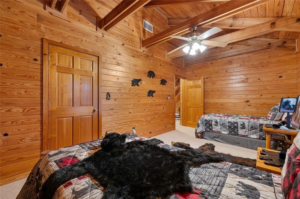 En Venta: $875,000 (3 camas, 2 baños, 1912 Pies cuadrados)