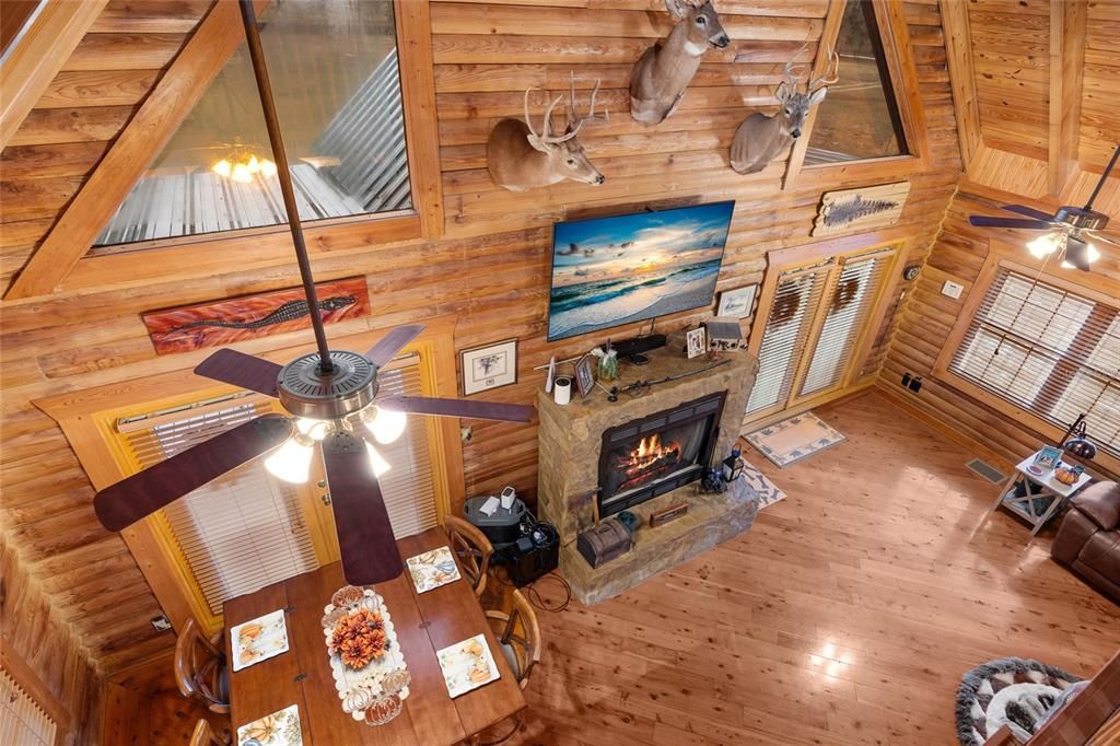 En Venta: $875,000 (3 camas, 2 baños, 1912 Pies cuadrados)