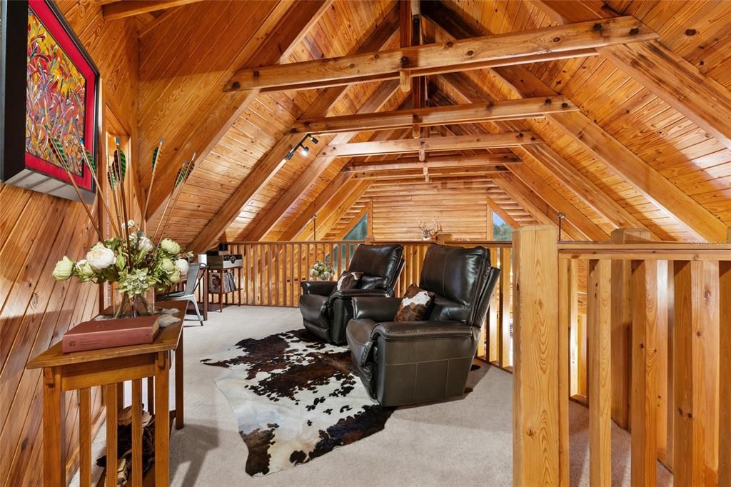 En Venta: $875,000 (3 camas, 2 baños, 1912 Pies cuadrados)