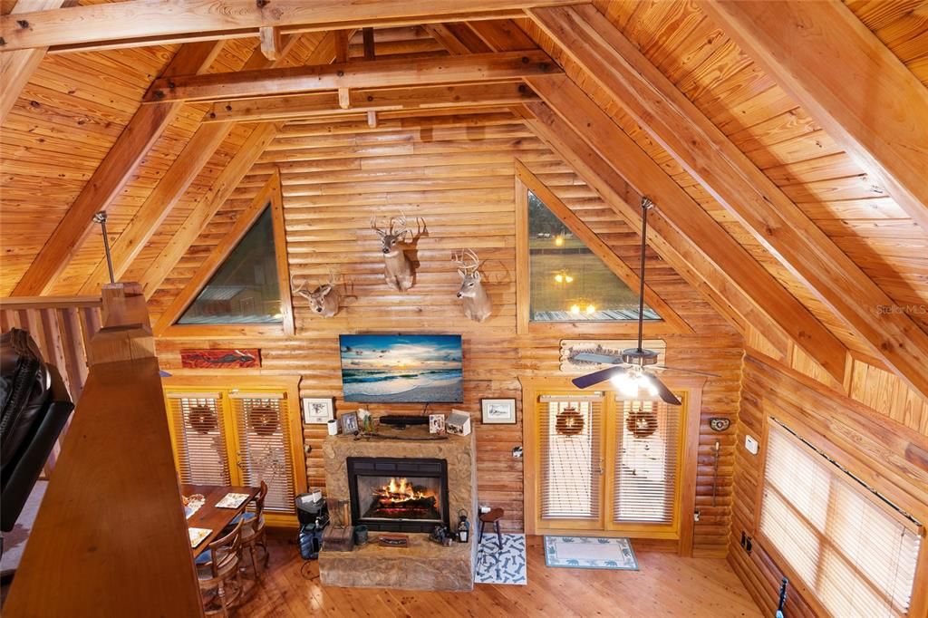 En Venta: $875,000 (3 camas, 2 baños, 1912 Pies cuadrados)