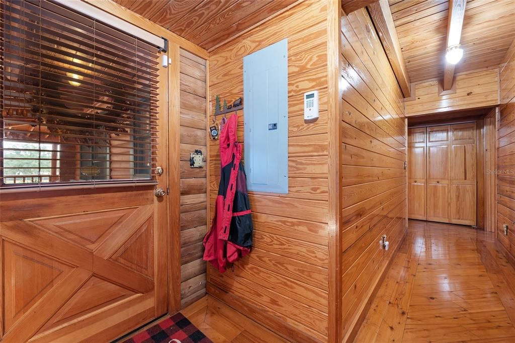 En Venta: $875,000 (3 camas, 2 baños, 1912 Pies cuadrados)