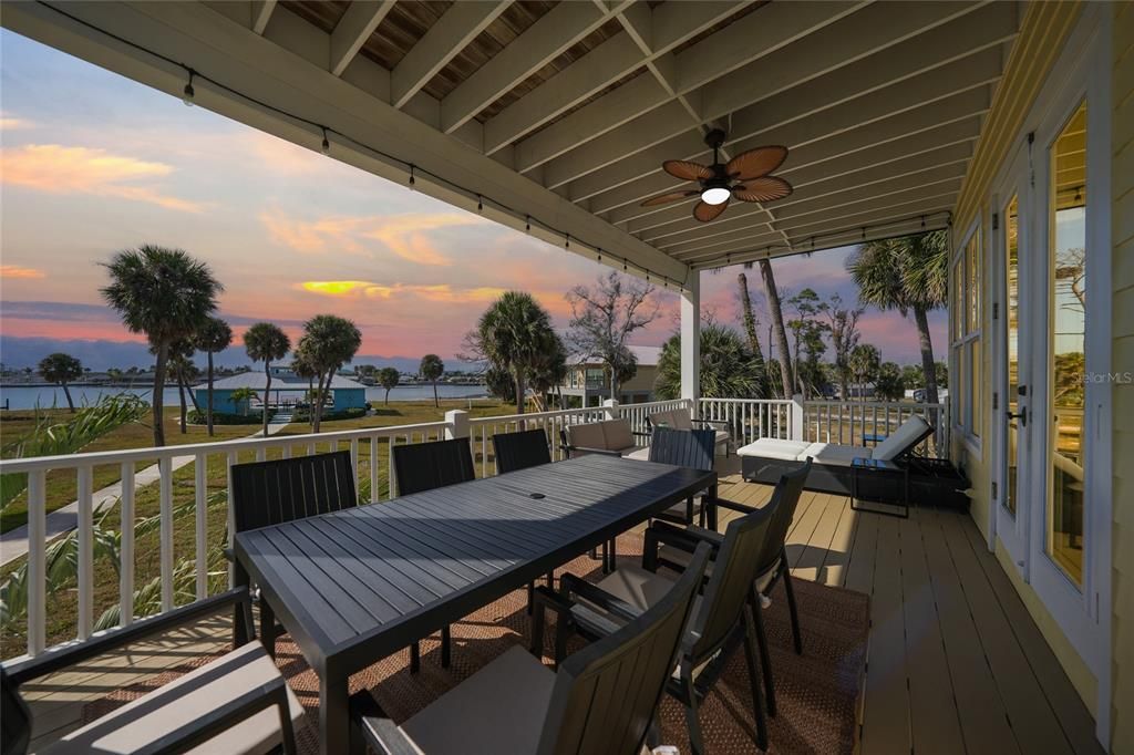 На продажу: $1,195,000 (3 спален, 3 ванн, 3156 Квадратных фут)