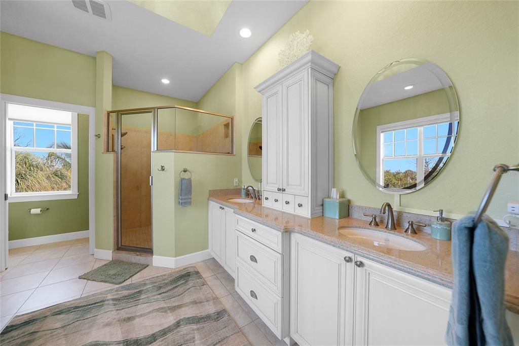 На продажу: $1,195,000 (3 спален, 3 ванн, 3156 Квадратных фут)