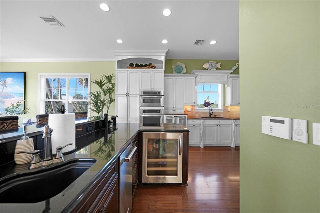 На продажу: $1,195,000 (3 спален, 3 ванн, 3156 Квадратных фут)