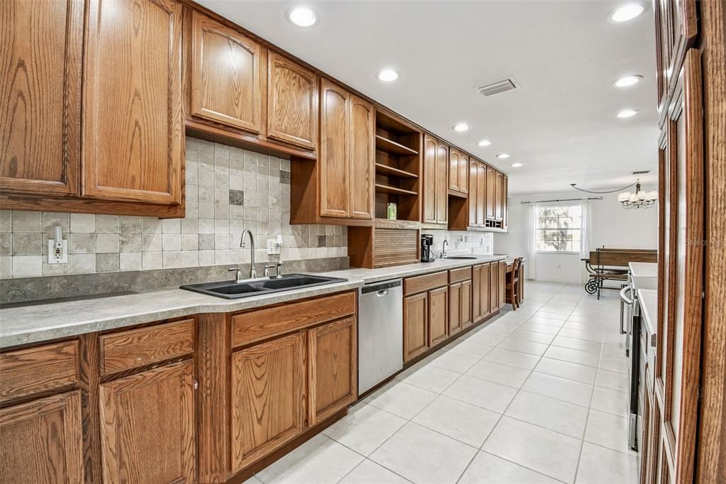 For Sale: $459,000 (3 beds, 2 baths, 2126 Square Feet)