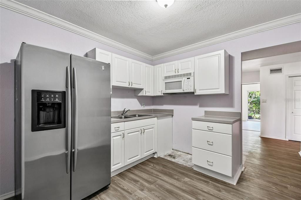 For Sale: $459,000 (3 beds, 2 baths, 2126 Square Feet)