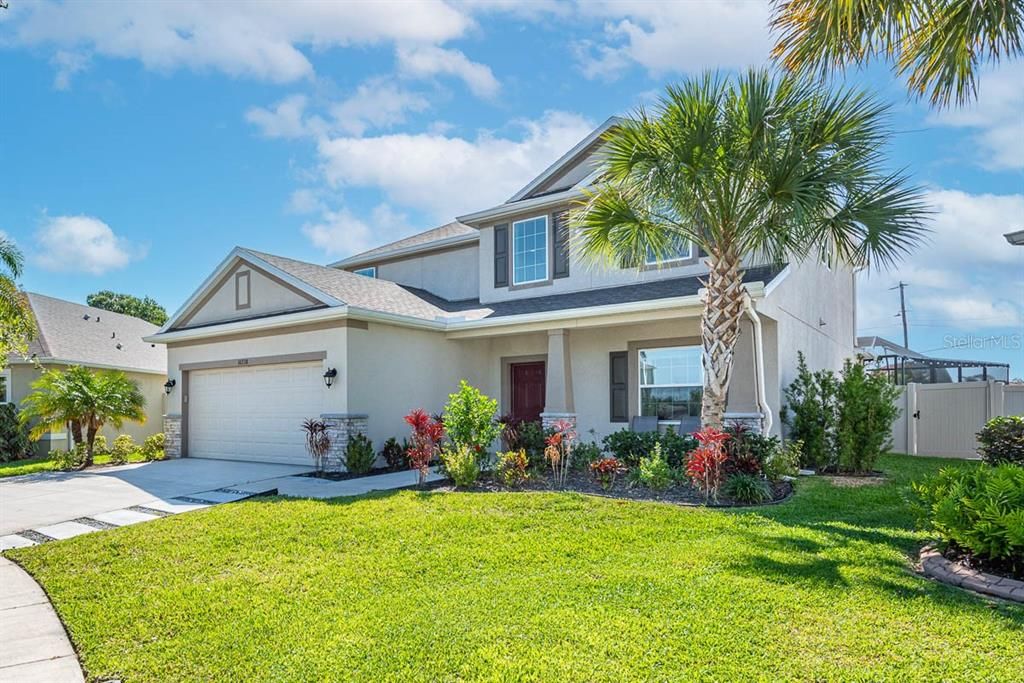 出租: $4,100 (5 贝兹, 3 浴室, 2990 平方英尺)