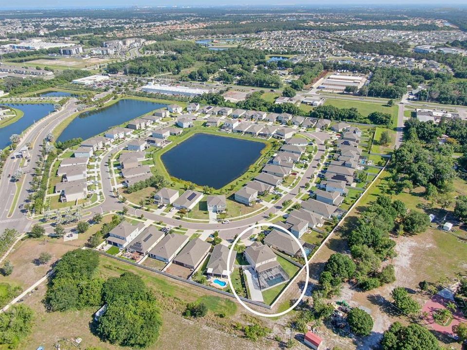 出租: $4,100 (5 贝兹, 3 浴室, 2990 平方英尺)