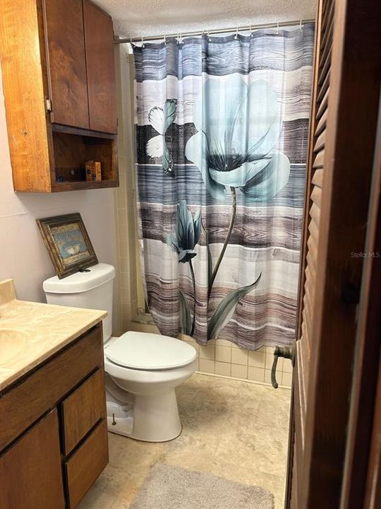 For Rent: $1,300 (2 beds, 2 baths, 906 Square Feet)