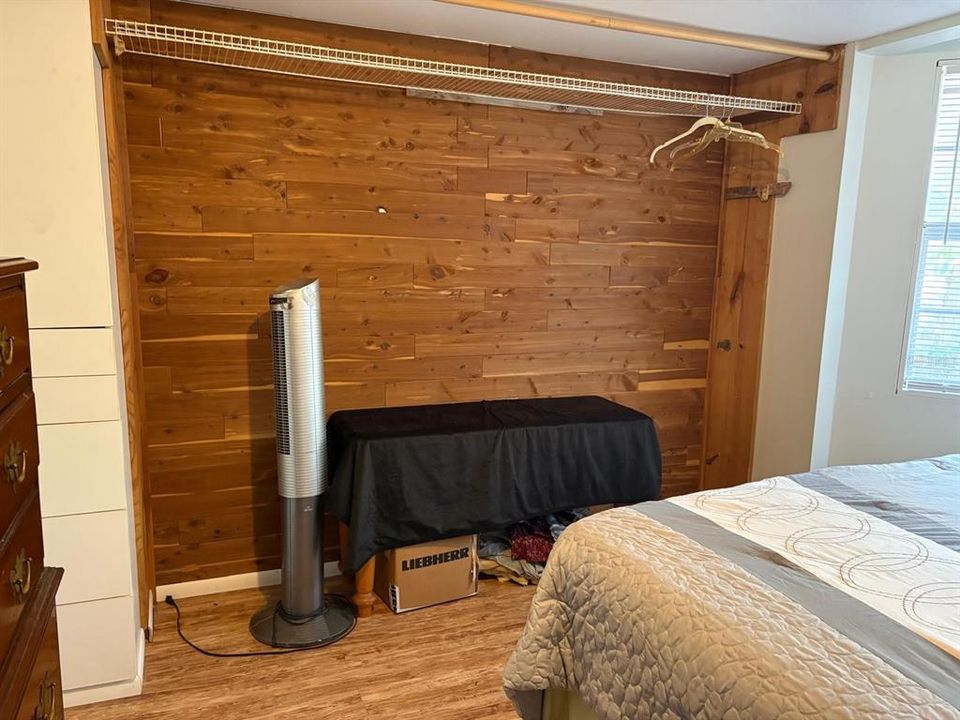 For Rent: $1,300 (2 beds, 2 baths, 906 Square Feet)