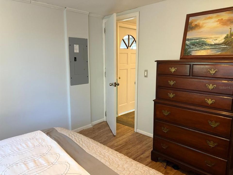 For Rent: $1,300 (2 beds, 2 baths, 906 Square Feet)