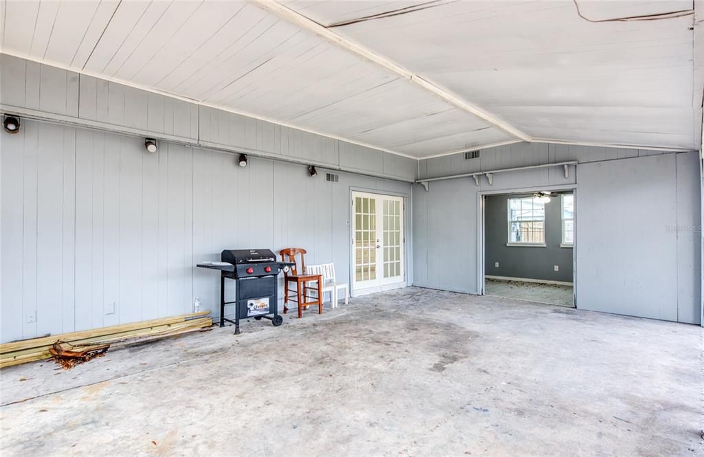 For Sale: $429,000 (4 beds, 2 baths, 1484 Square Feet)