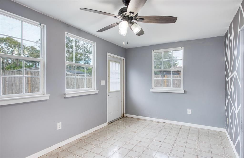 For Sale: $429,000 (4 beds, 2 baths, 1484 Square Feet)