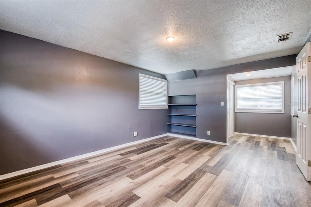 For Sale: $429,000 (4 beds, 2 baths, 1484 Square Feet)