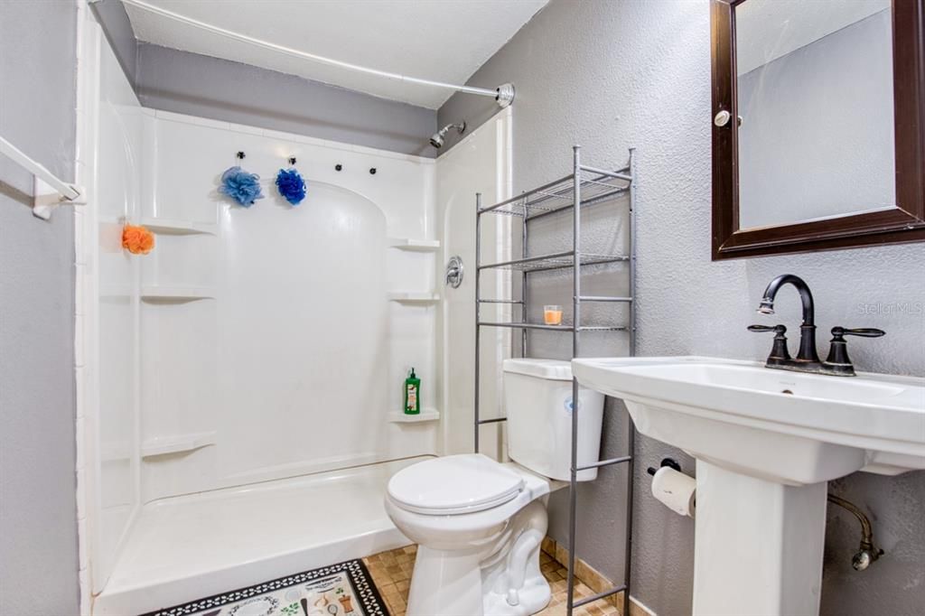 For Sale: $429,000 (4 beds, 2 baths, 1484 Square Feet)