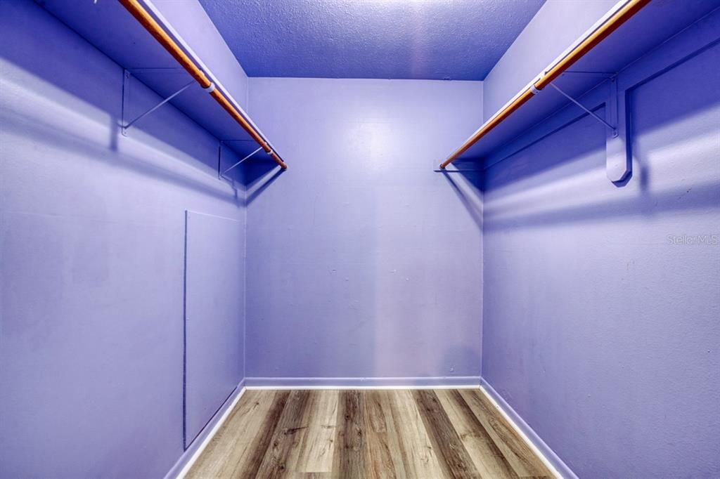 For Sale: $429,000 (4 beds, 2 baths, 1484 Square Feet)