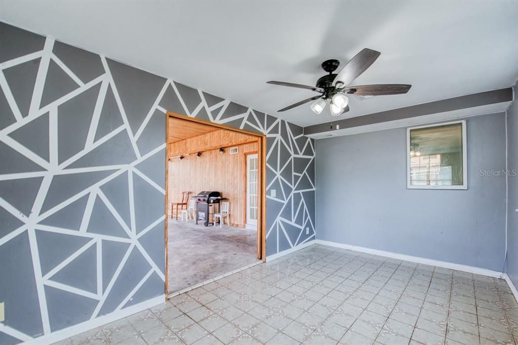 For Sale: $429,000 (4 beds, 2 baths, 1484 Square Feet)