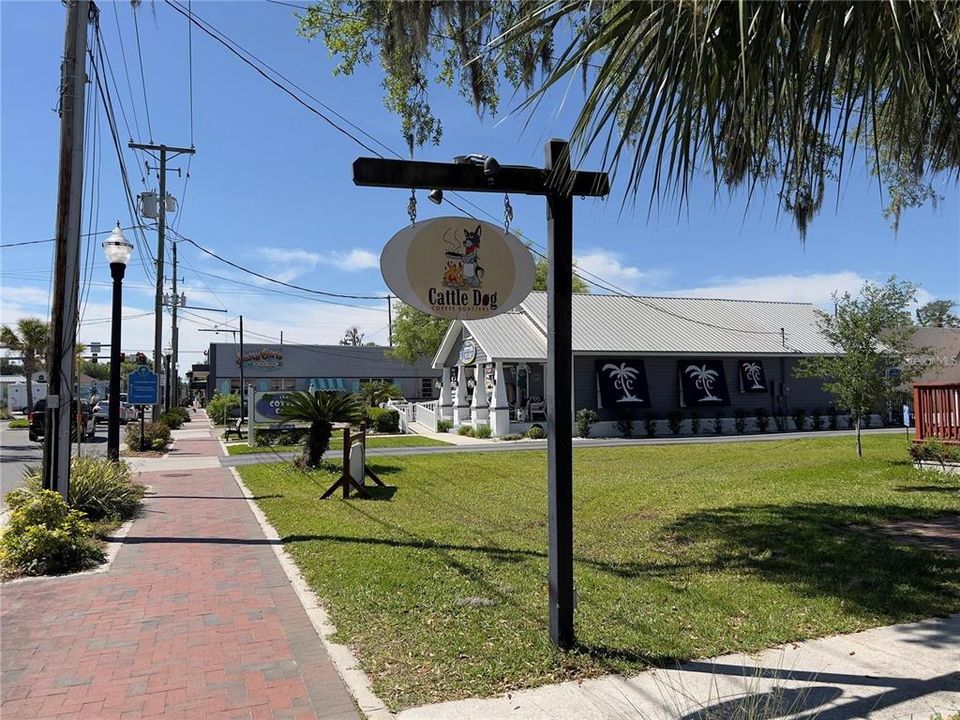 待售: $165,000 (0.17 acres)